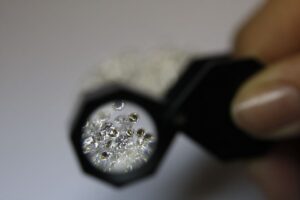 Read more about the article The 4 Cs of Diamonds: Cut, Color, Clarity, Carat Explained